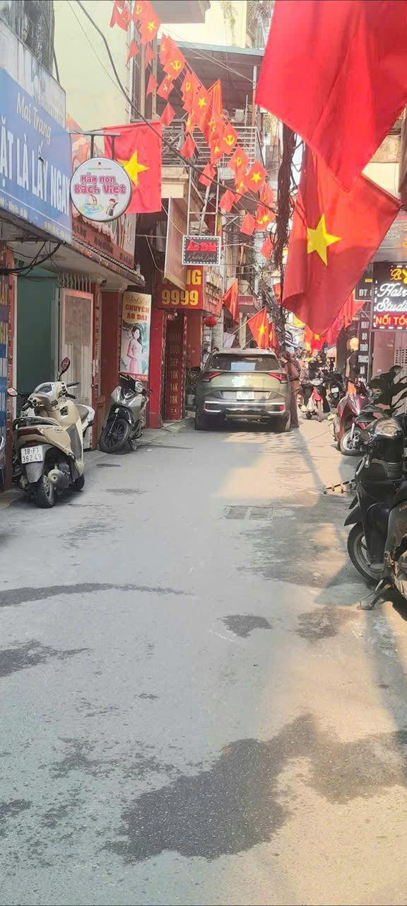 Bán nhà mặt phố Thái Thịnh 1, Đống Đa, 36m² giá 19.8 tỷ - Kinh doanh sầm uất!