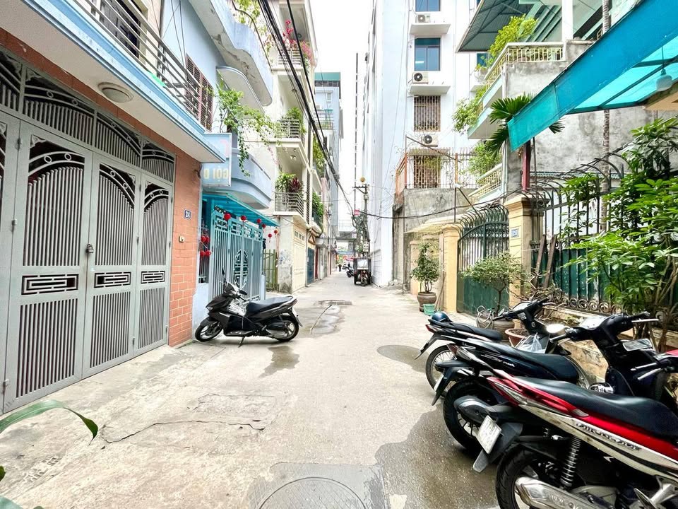 Nhà phố Minh Khai 50m² giá 16 tỷ - Ô tô vào nhà, kinh doanh đỉnh cao!