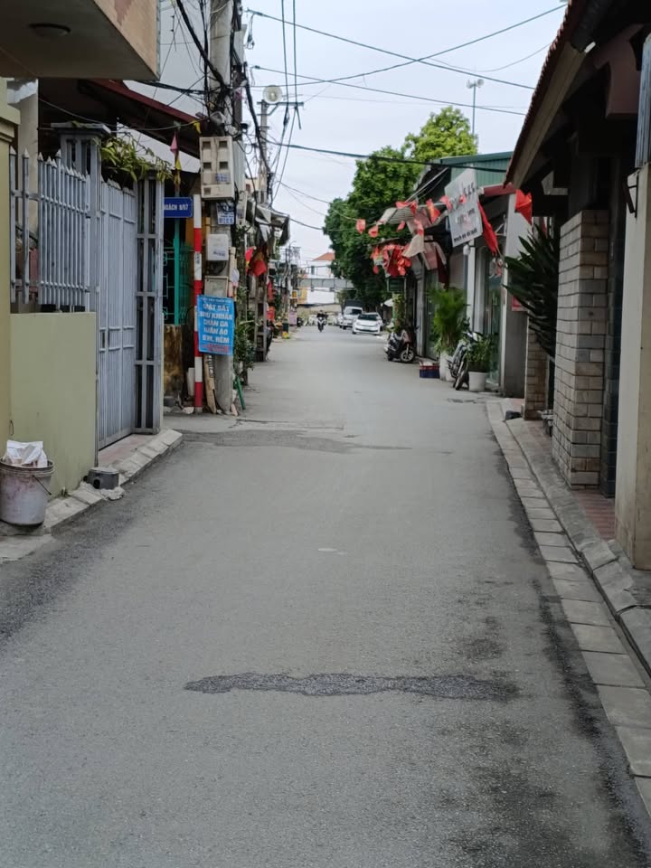 FrontHouse Ninh Hiệp 50m² giá 2 tỷ - Mặt tiền rộng 4m, gần KCN Thuận Thành!