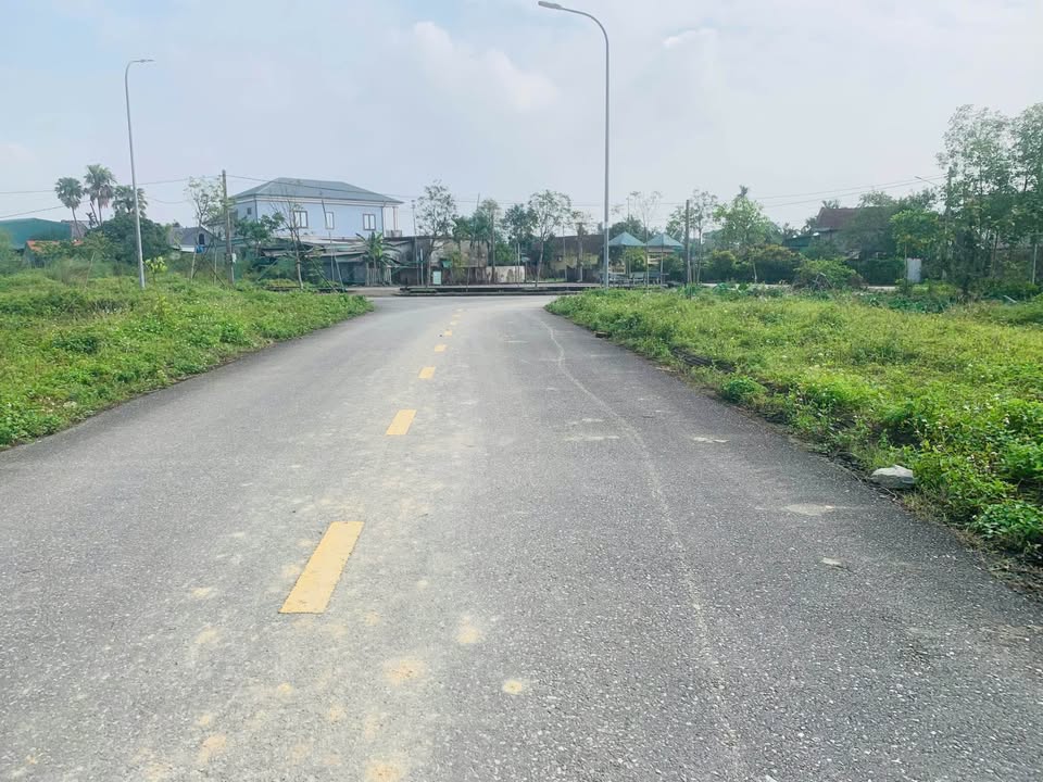 Đất quy hoạch Đồng Bủn, Hà Tĩnh 200m² giá 4 tỷ - Vị trí đắc địa chờ đón chủ nhân!