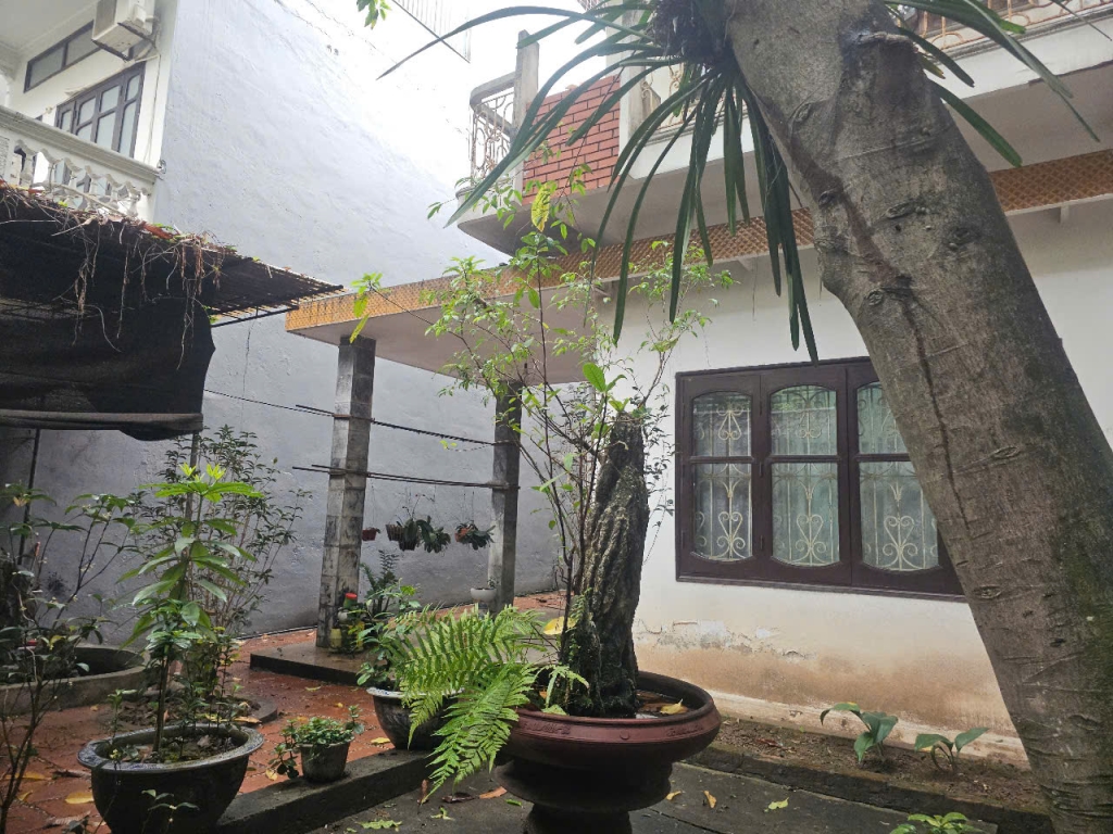 Bán nhà riêng Quận Hai Bà Trưng 200m² giá 24 tỷ - Thiết kế hiện đại, thuận tiện di chuyển!