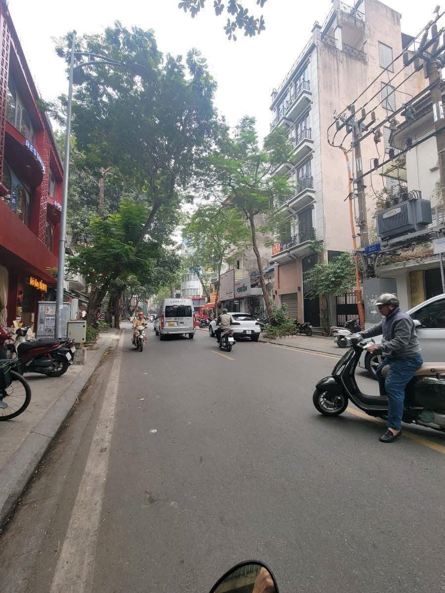 Đất Trần Cung 54m² mặt tiền 4m lô góc ô tô - Cách Công viên Hòa Bình 200m chỉ 12.9 tỷ!