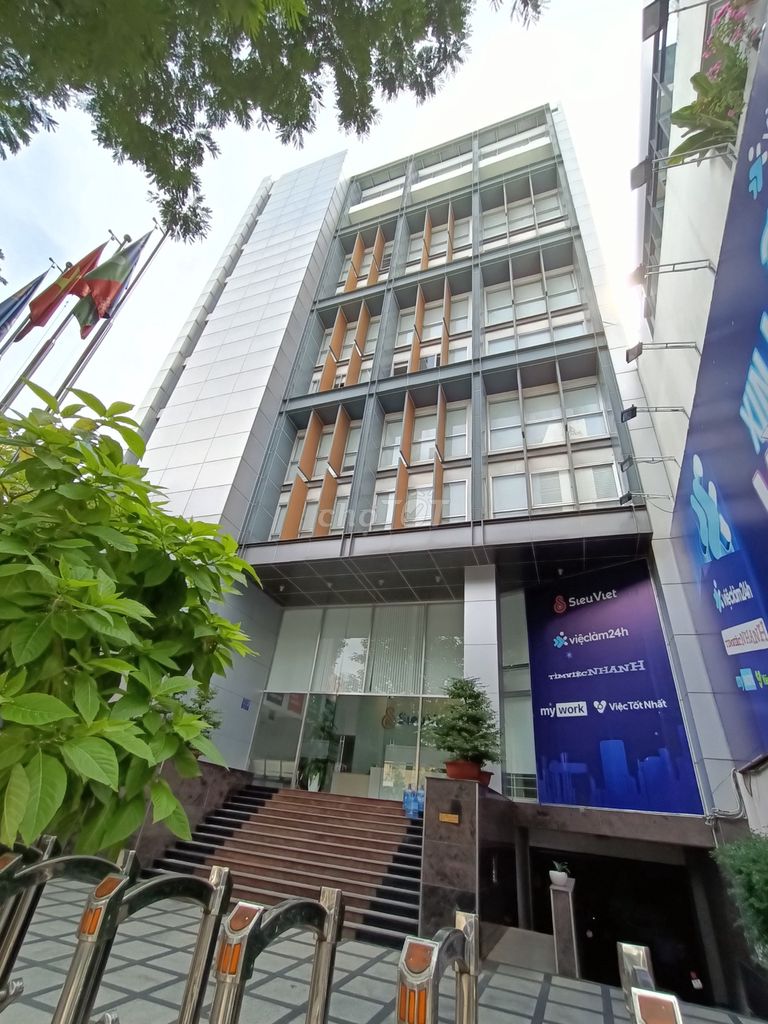 Nhà mặt tiền Trần Qúy Khoách, Quận 1, 550m² - Vị trí đắc địa cho thuê!