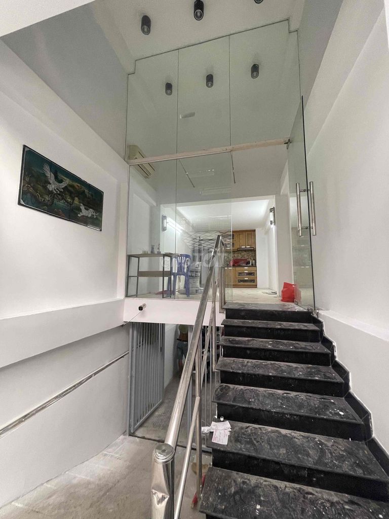 Mặt bằng kinh doanh Bắc Hải, Quận 10, 40m² giá 8.5 triệu - Phù hợp ở và làm việc!