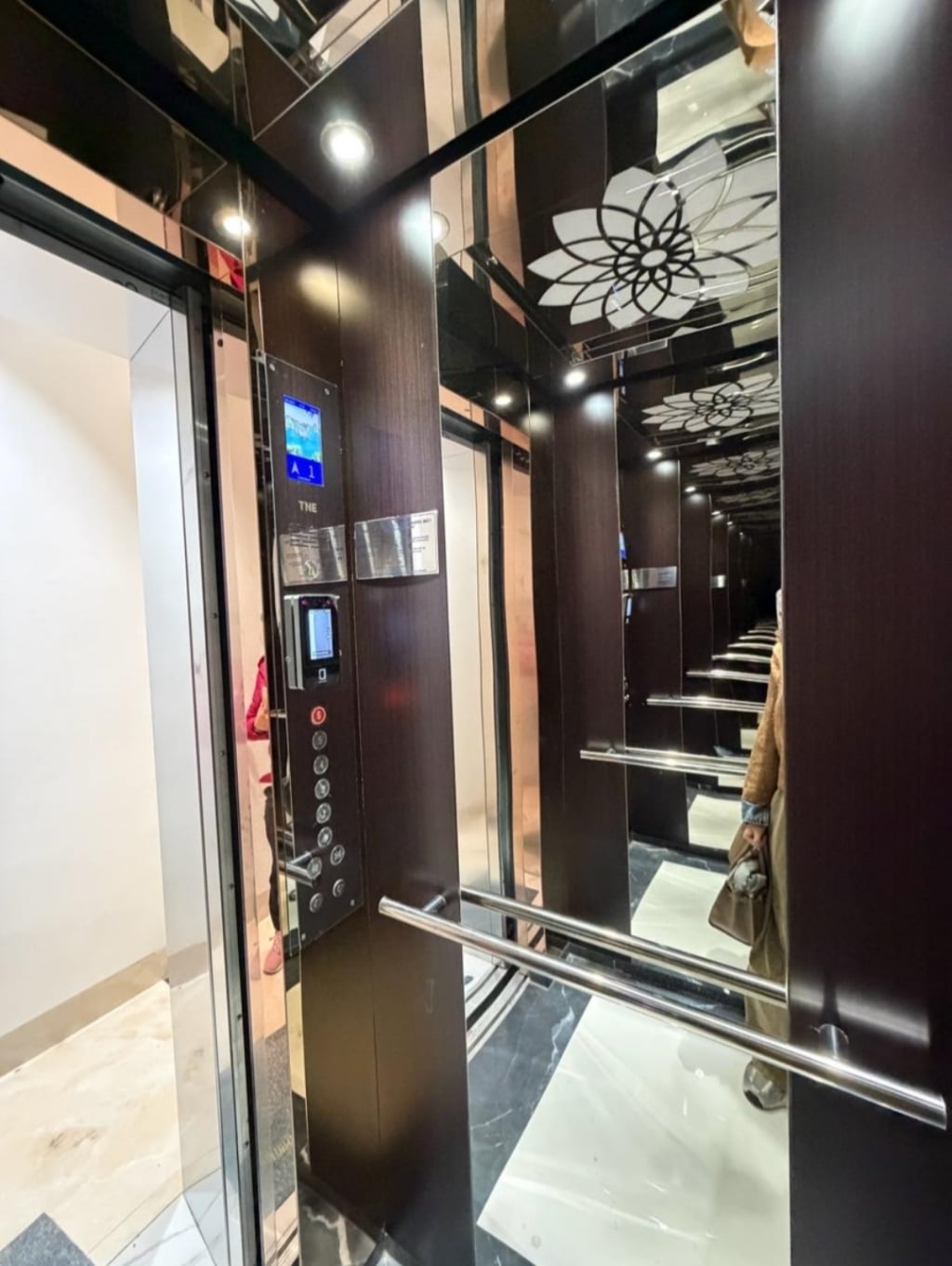 Nhà phố kinh doanh Đền Lừ Hoàng Mai 40m² giá 26.5 tỷ - Vị trí đắc địa!