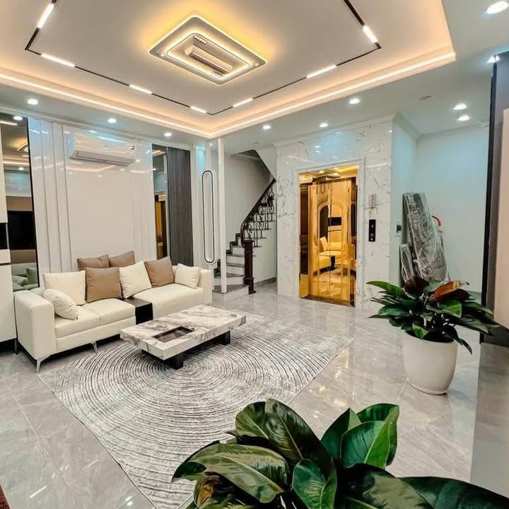 Nhà riêng Phường Đông Ngạc 38m² giá 10 tỷ - Full nội thất sang trọng!