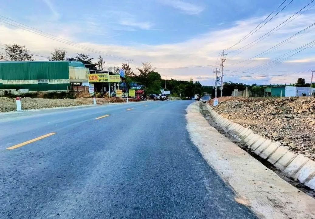 Đất nền 2 mặt tiền QL28B, xã Tà Hine 200m² giá 3 tỷ - Bán gấp trước Tết!