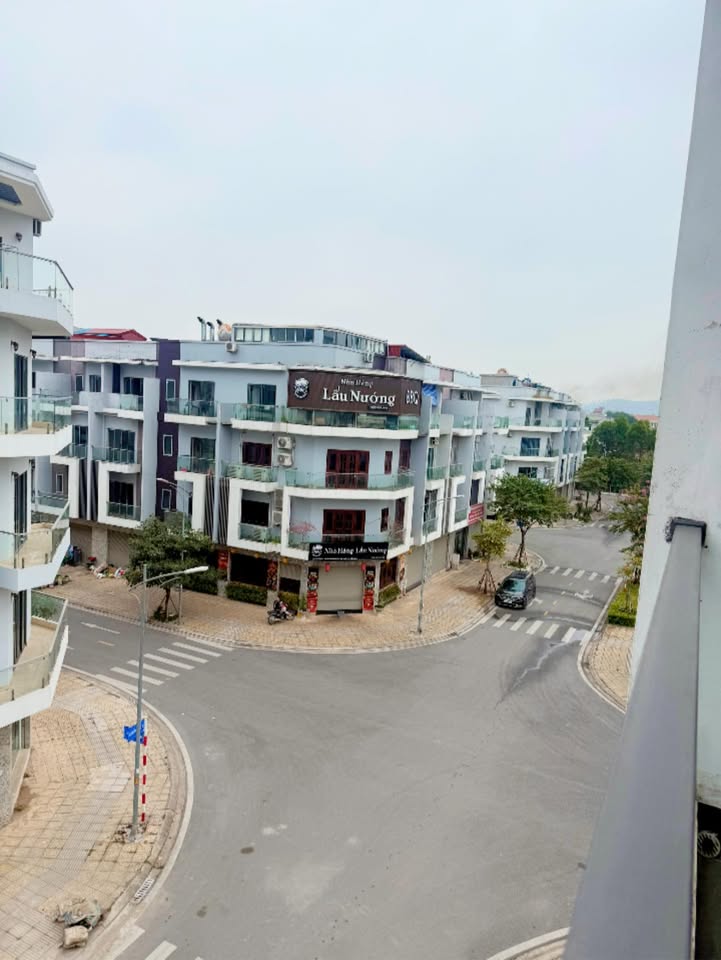 Townhouse cho thuê tại Himlam e Phượng Bắc Ninh - 4-7 phòng ngủ, giá 25 triệu/tháng
