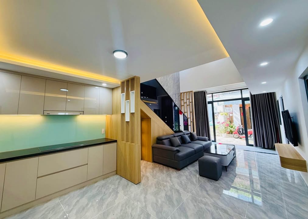 Nhà phố Tôn Đản, Sơn Trà 75m² giá 4.38 tỷ - Ô tô tới cửa, đón Tết ngay!