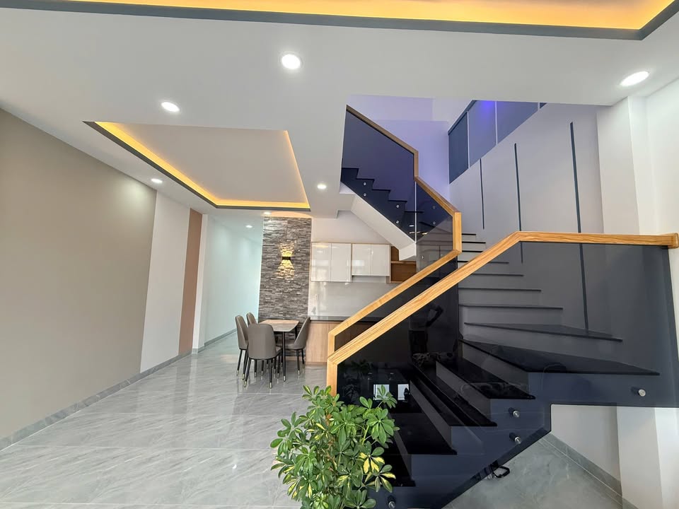 Nhà 2 tầng mới Diên Điền 119.5m² giá 2.19 tỷ - Tiện nghi đầy đủ!