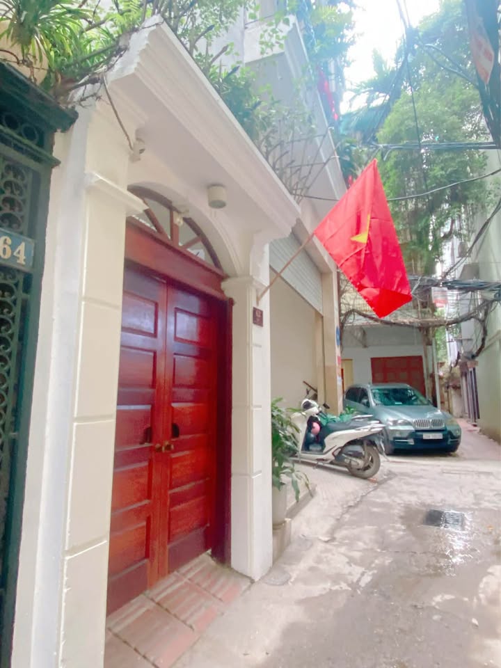 Nhà phố Thái Hà 60m² giá 15 tỷ - Đẹp ở ngay, ô tô đỗ cổng!