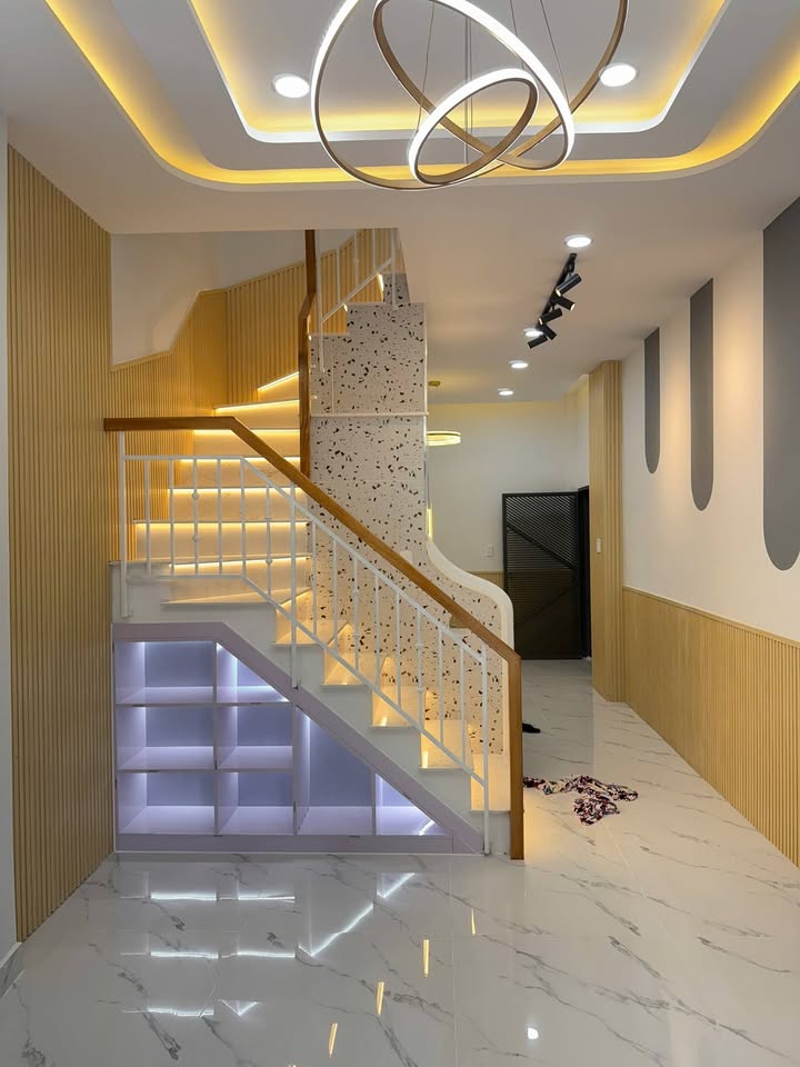 Nhà mới tinh ngay vòng xoay Lê Đại Hành, 33m² giá 6.5 tỷ - An ninh tuyệt đối!