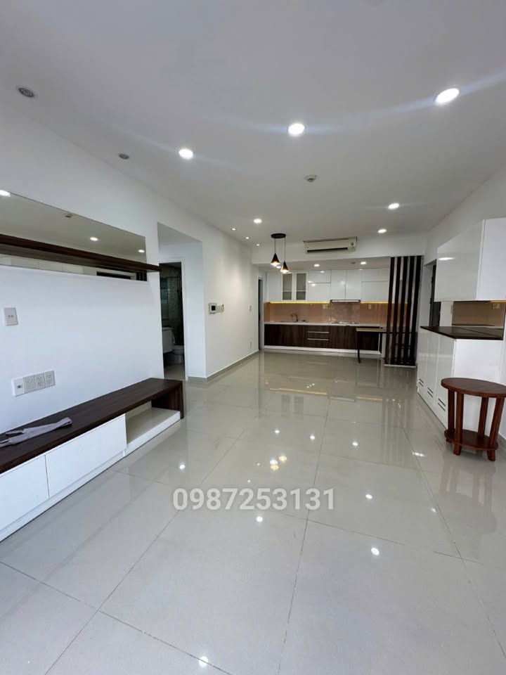 Căn hộ cao cấp Happy Valley Quận 7 80m² giá 8.2 tỷ - An ninh 24/7, gần Metro!