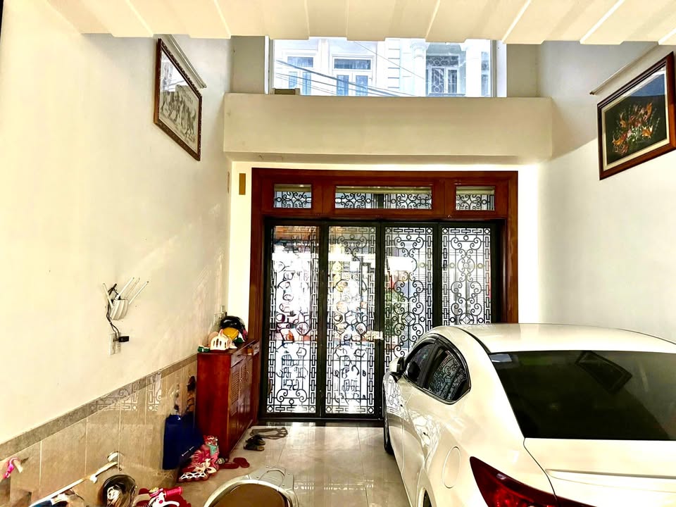 Nhà phố Tân Bình 56m² giá 8.9 tỷ - Hẻm ô tô, Full nội thất sang trọng!