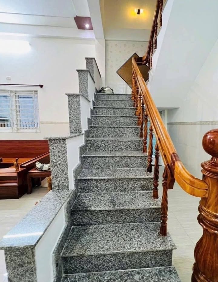 Nhà góc hẻm Bích Khê, Quảng Ngãi 144m² giá 2.05 tỷ - Sẵn sàng vào ở!