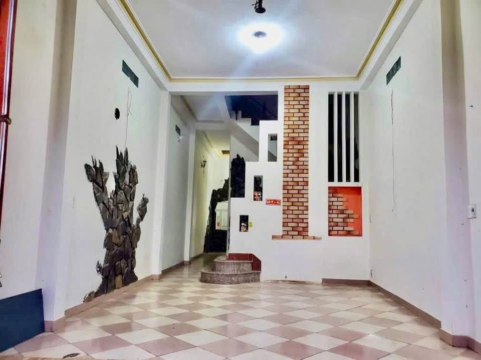 Nhà mặt tiền Phường Nguyễn Trãi, Hà Giang 64m² giá 8 triệu - Phù hợp ở và kinh doanh!