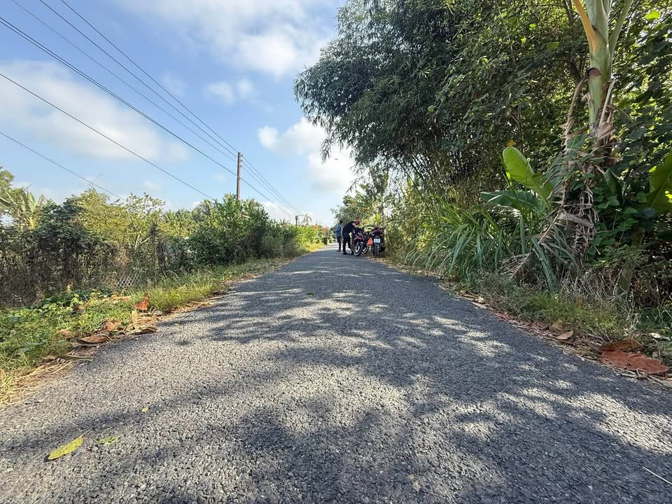 Đất thổ cư 2500m² xã Tân Phú Trung, Đồng Tháp giá 1.45 tỷ - Mặt tiền đường nhựa đẹp!