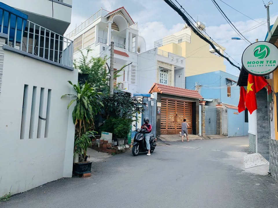 Đất Hẻm Thông Xe Hơi Phường Linh Tây 67m² giá 5.7 tỷ - Đầu tư sinh lời ngay!