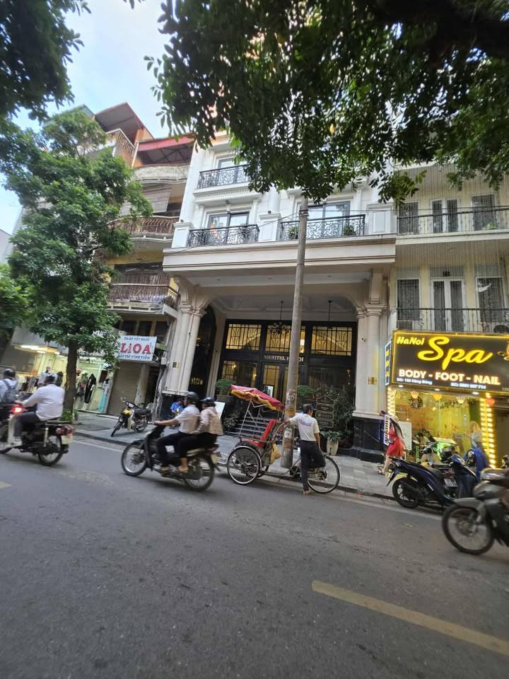 FrontHouse Hàng Bông Quận Hoàn Kiếm 100m² giá 3 tỷ - Giao dịch nhanh chóng!