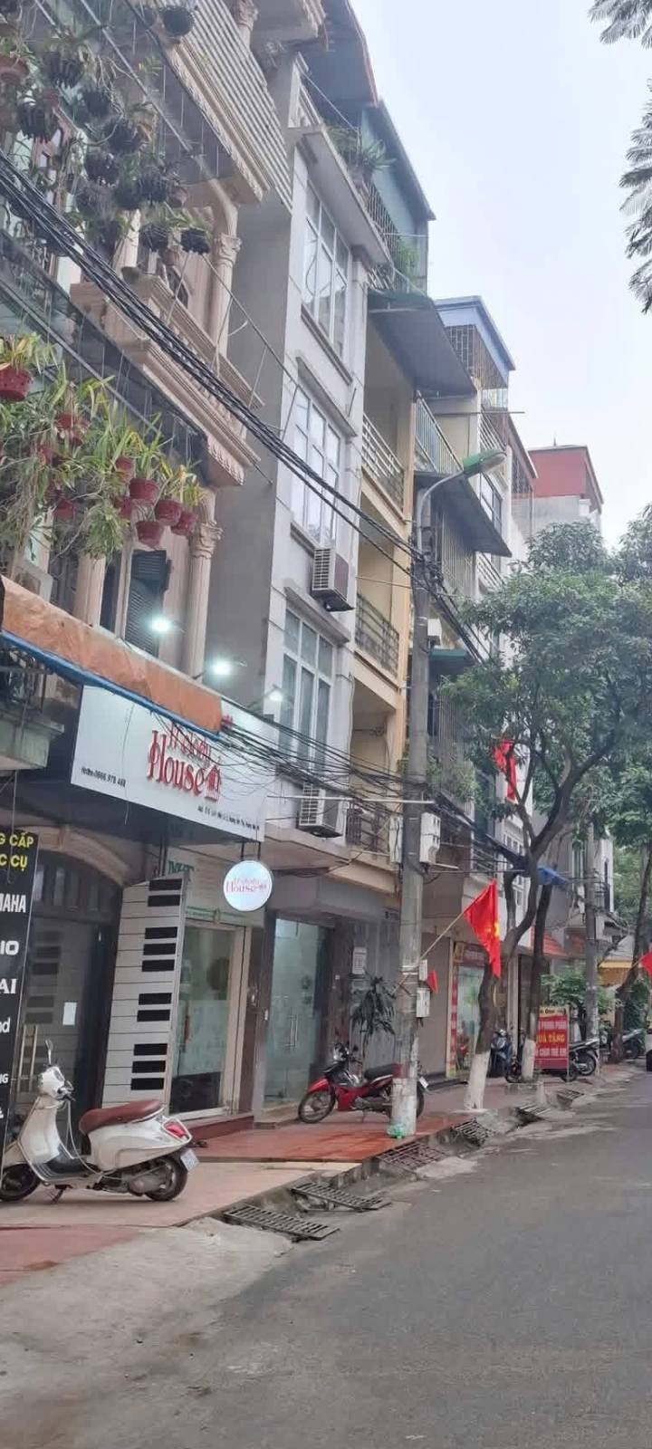 Nhà phân lô Hoàng Đạo Thành 60m² giá 10 tỷ - Vị trí đẹp, kinh doanh thuận lợi!