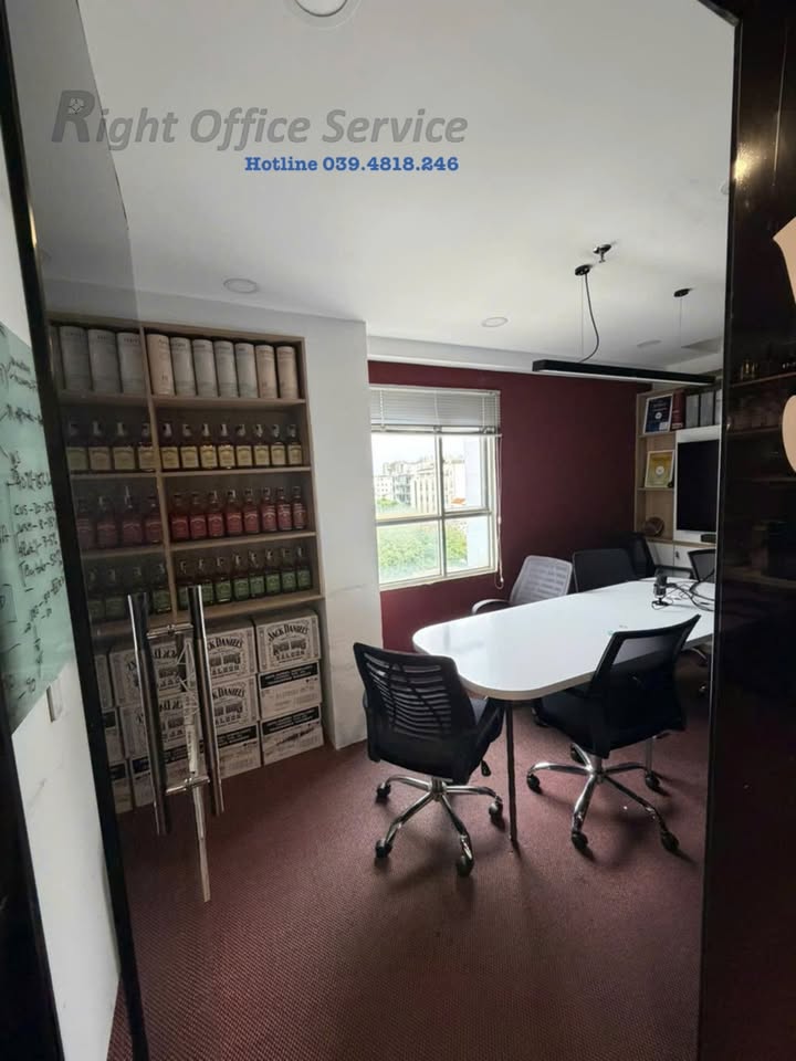 Văn phòng cho thuê tại Quận 1, diện tích 100m² - Ngăn phòng chức năng tiện lợi