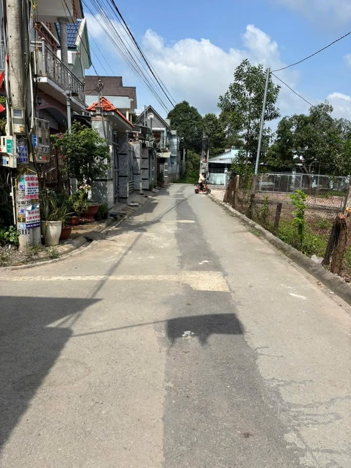 Nhà 2 mặt tiền 1 trệt 1 lầu tại Lộc An, 100m² giá 3.15 tỷ - Đầu tư sinh lời ngay!