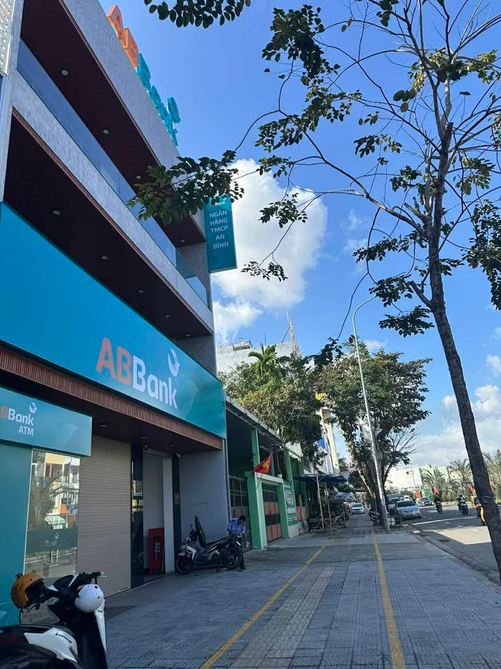 Nhà mặt tiền Nguyễn Hữu Thọ, Đà Nẵng 115m² giá 14.2 tỷ - Đầu tư sinh lời ngay!