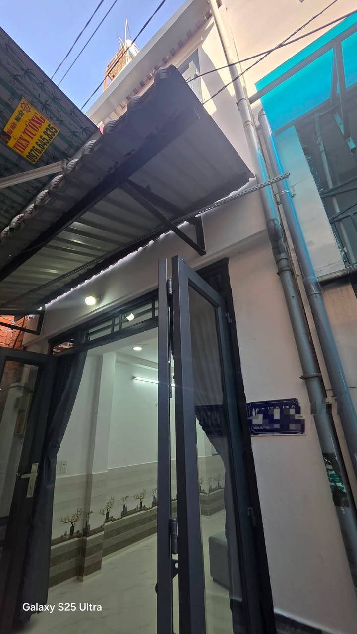 Nhà phố Tân Thới Hiệp 24m² giá 2.49 tỷ - Sổ riêng, ô tô đỗ cổng