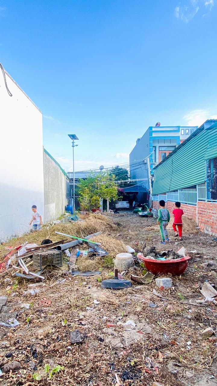 Đất nền Phường Cam Lộc 147m² giá 4.41 tỷ - Đường ô tô, tiện ích đầy đủ!