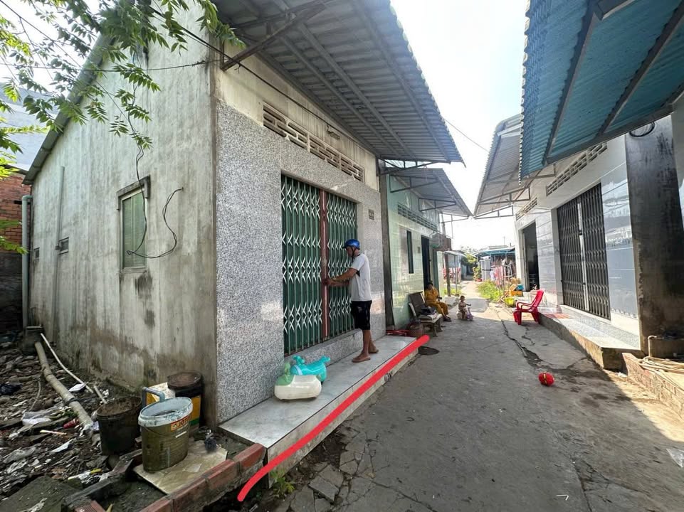 Nhà riêng Thị trấn Chợ Lách 31m² giá 240 triệu - Chính chủ, đầy đủ tiện nghi!