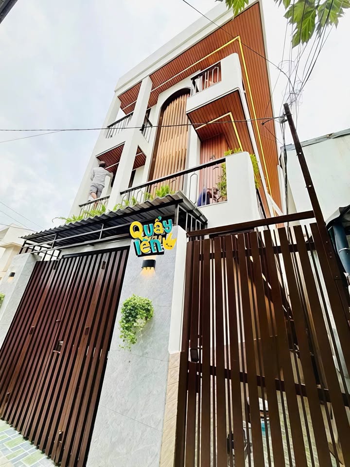 Nhà riêng Tân Thuận Tây, Quận 7, 140m² giá 12,5 tỷ - Sổ hồng đầy đủ!