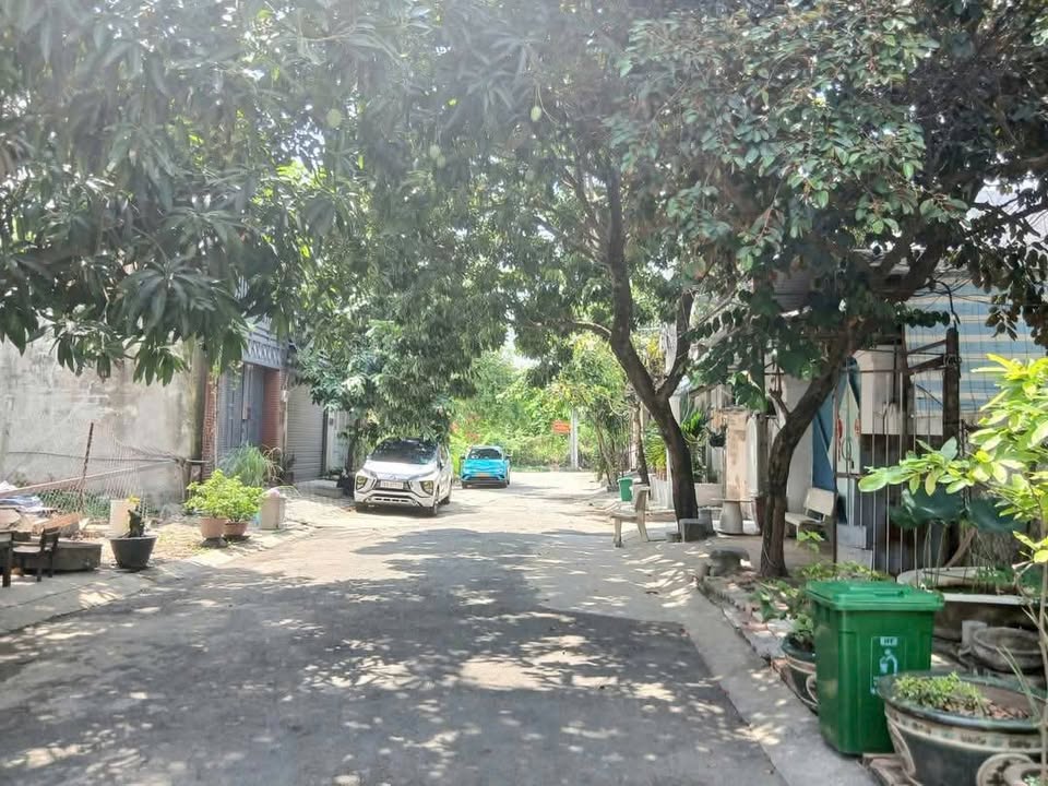 Nhà 3 tầng Hiệp Bình Chánh 102m² giá 11 tỷ - Khu biệt thự bên sông