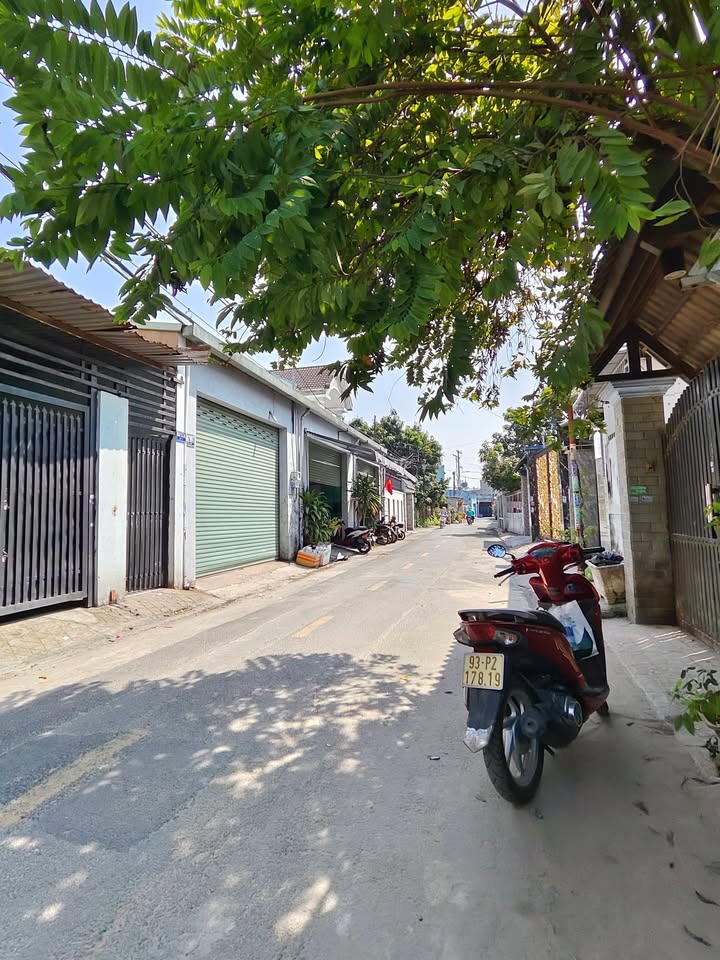 Nhà 4 Tầng Ấp 3 Bà Điểm 80m² giá 6.8 tỷ - Thiết kế hiện đại, nội thất cao cấp!