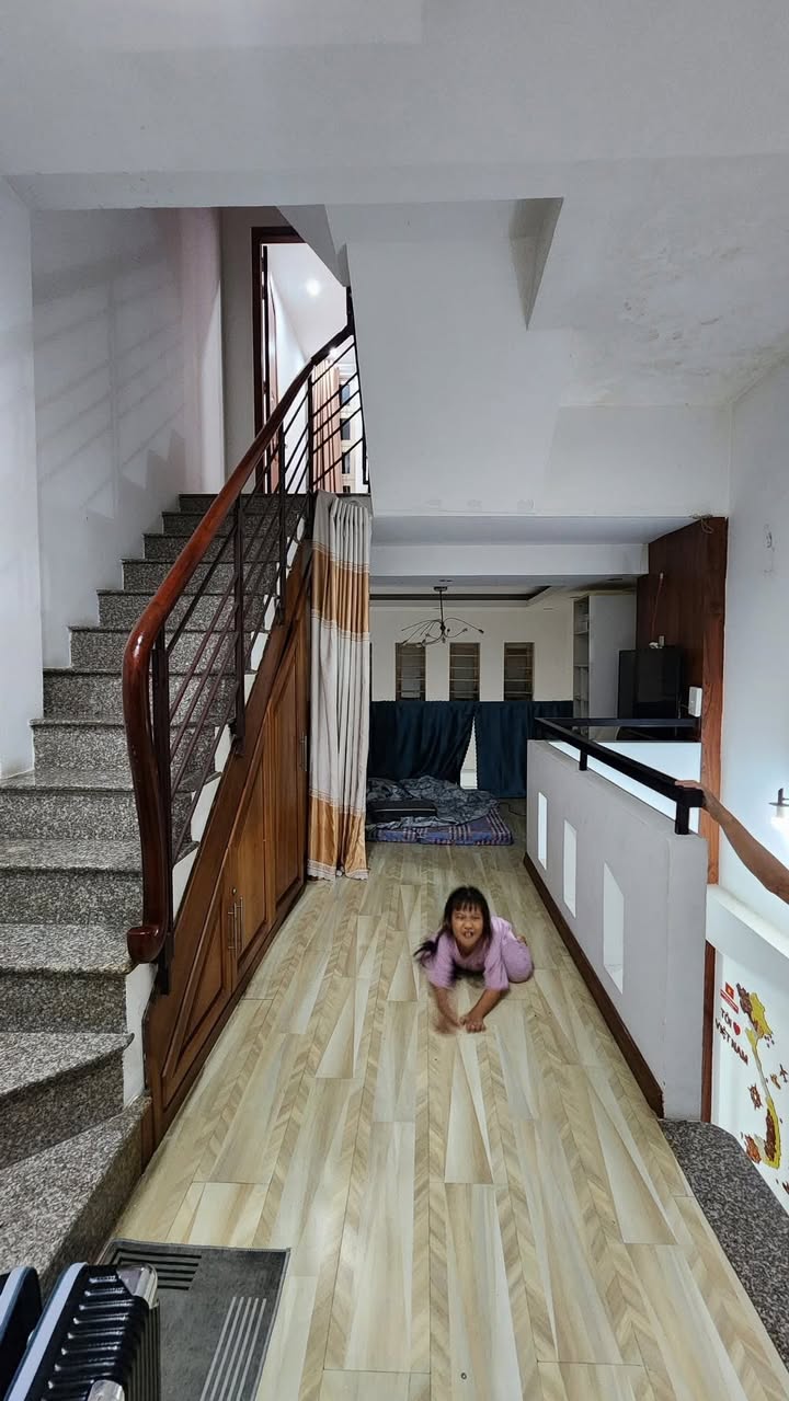 Nhà thuê hẻm Nguyễn Đình Chiểu, Quận 3, 37m² giá 14 triệu - An ninh và thoáng mát!