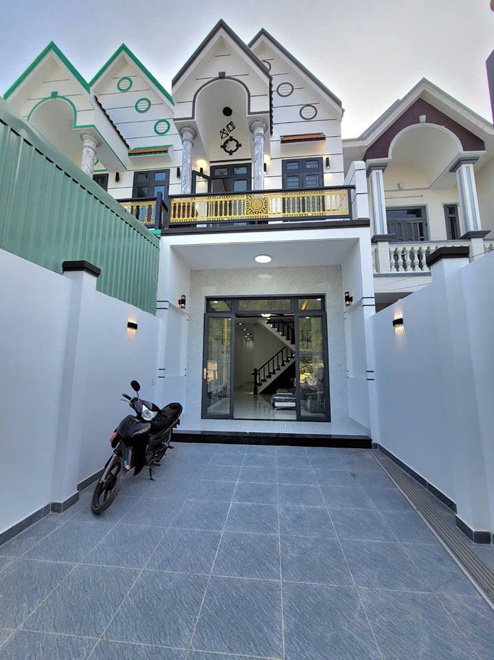 Nhà 1 trệt 1 lầu tại Tân Kim, Cần Giuộc - 112m² giá 2.48 tỷ - Sẵn sàng vào ở ngay!