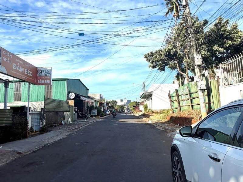 Đất 2 mặt tiền Mạc Đỉnh Chi, Buôn Ma Thuột 200m² giá 5.89 tỷ - Đầu tư sinh lời ngay!