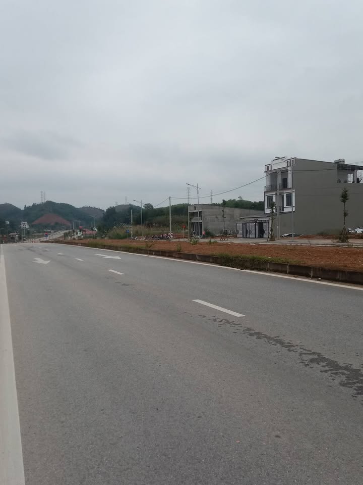 Đất nền mặt đường Tân Thịnh, Yên Bái 160m² giá 3 tỷ - Đầu tư sinh lời ngay!