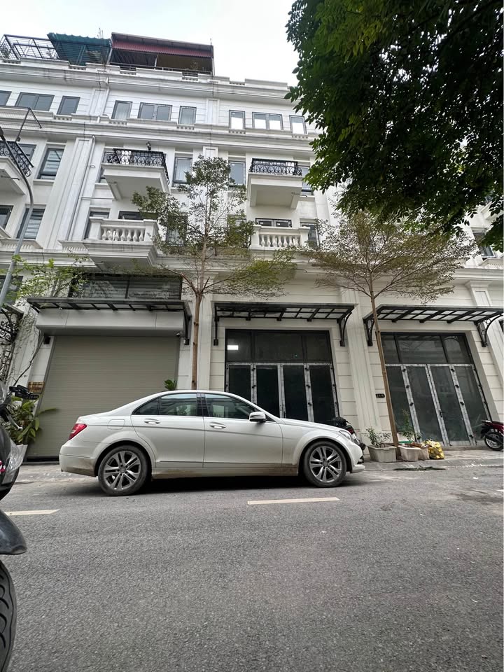 Nhà liền kề Vinadic Phú Diễn 62m² giá thỏa thuận - Khu VIP, kinh doanh thuận lợi!