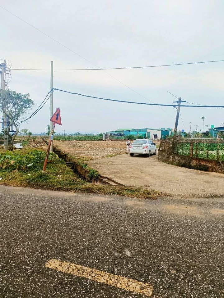 Lô đất đẹp Cẩm Bình, 139m² giá 1 tỷ - Vị trí đắc địa, không lỗi nhỏ!