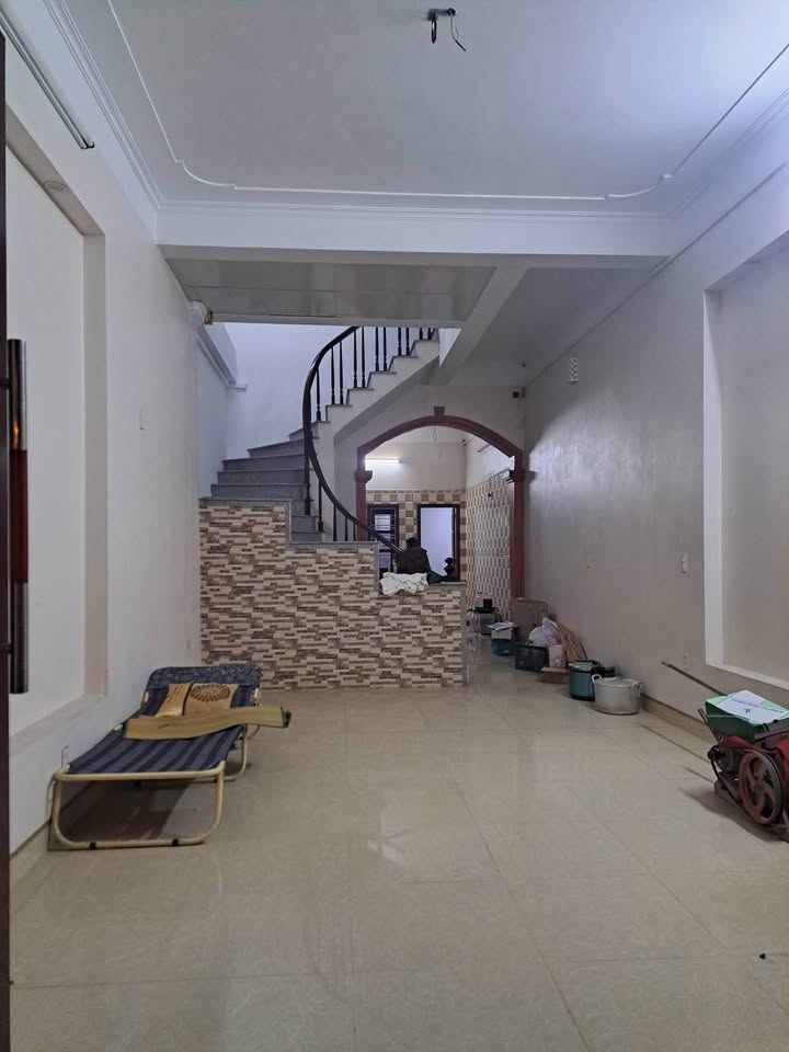 Nhà cho thuê 4 tầng tại Khu đô thị Petro Thăng Long, Thái Bình - Giá 10 triệu/tháng!