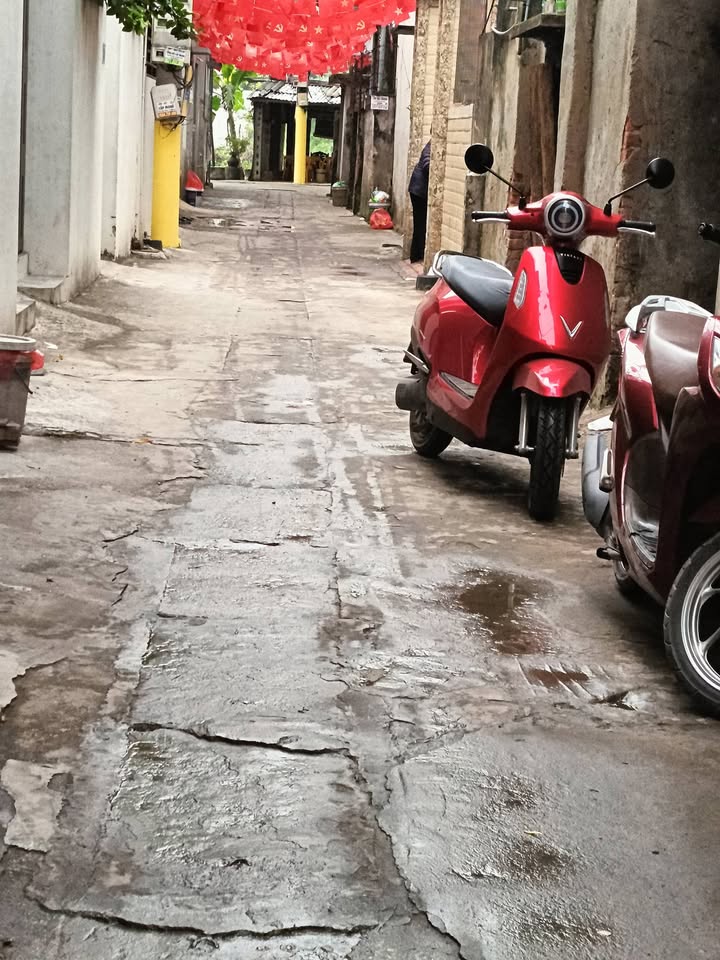 Nhà phố tại Thanh Trì 38m² giá 6 tỷ - Ô tô gần, sổ đỏ chính chủ!