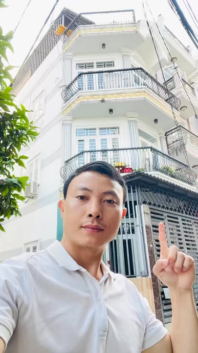 Nhà Đẹp Căn Góc 49m² giá 6 tỷ - Thiết kế hiện đại, 4PN, 5WC