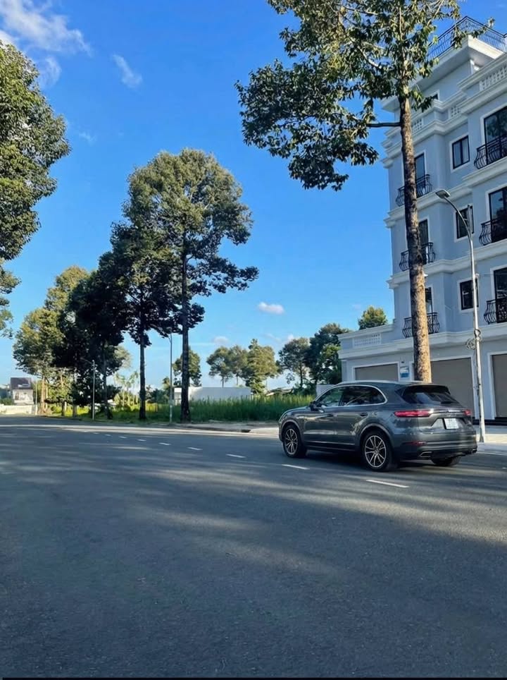 Đất nền KDC Ngân Thuận – Stella Mega City 108.5m² giá 3.2 tỷ - Đối diện công viên