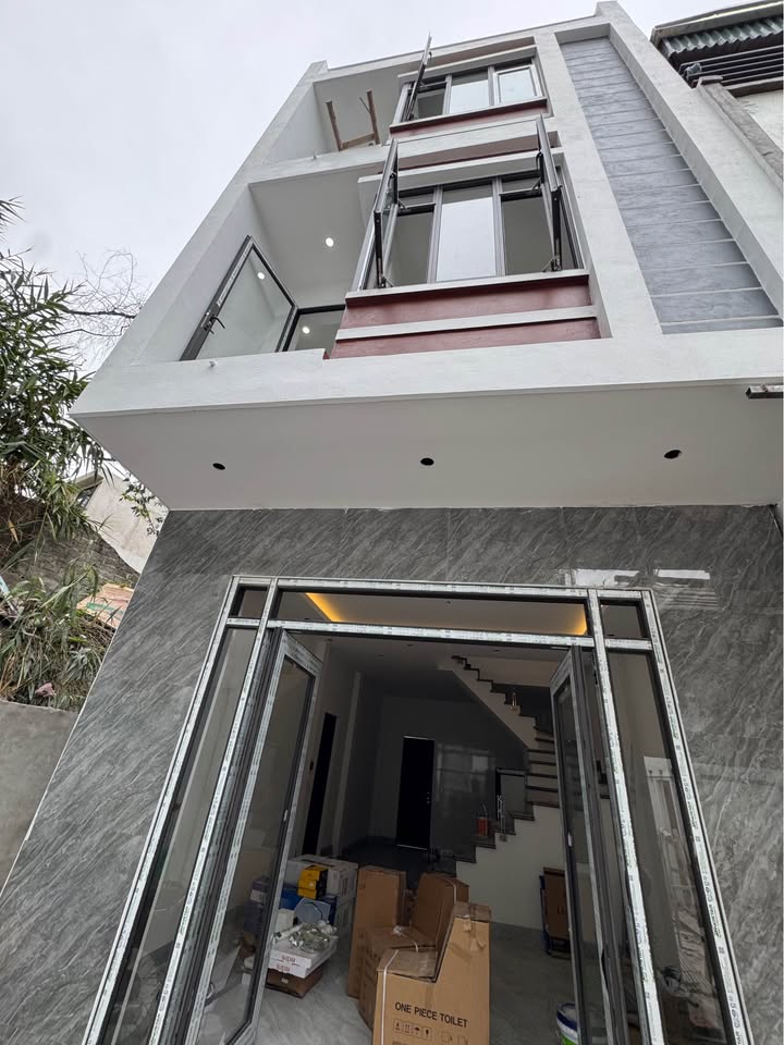 Nhà 3 tầng ngõ 16 Cao Xanh 68m² giá 2.7 tỷ - Chính chủ bán gấp!