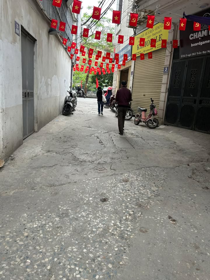 Nhà 5 tầng phố Huế 52m² - Sổ đỏ chính chủ, ở ngay!