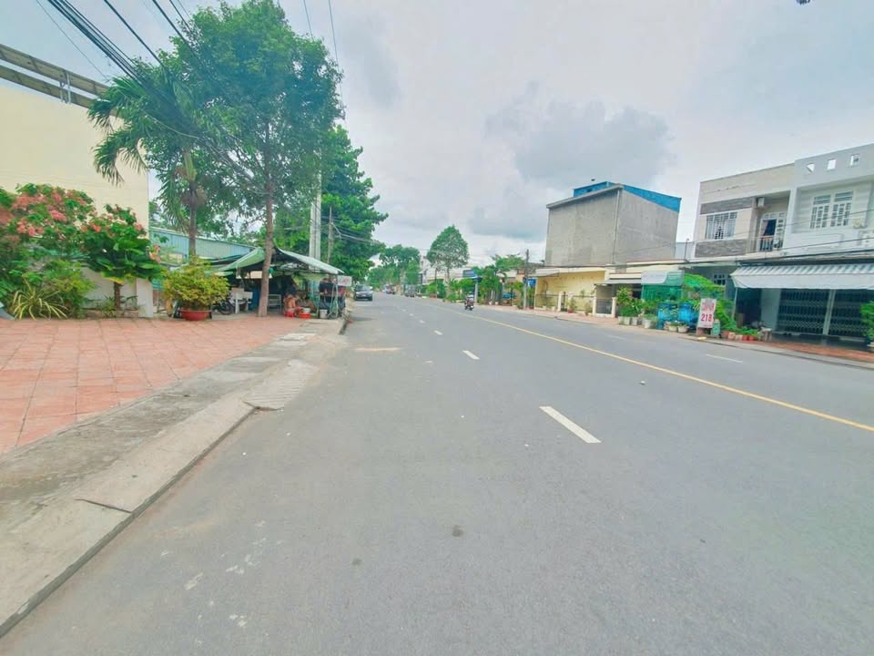 Nhà nghỉ 3 tầng mặt tiền Trần Hưng Đạo Cái Răng 324m² giá 16.2 tỷ - Kinh doanh sinh lời cao!