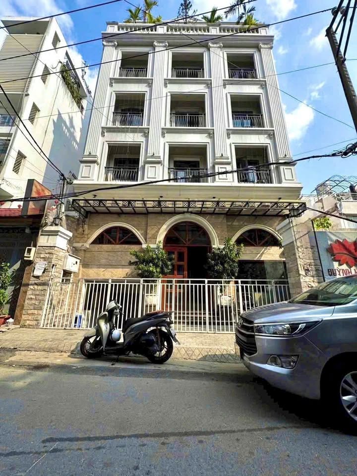 Toà nhà mặt tiền đường Nội Bộ, Quận 10, 215m² giá chỉ 60 tỷ - Cơ hội đầu tư tuyệt vời!