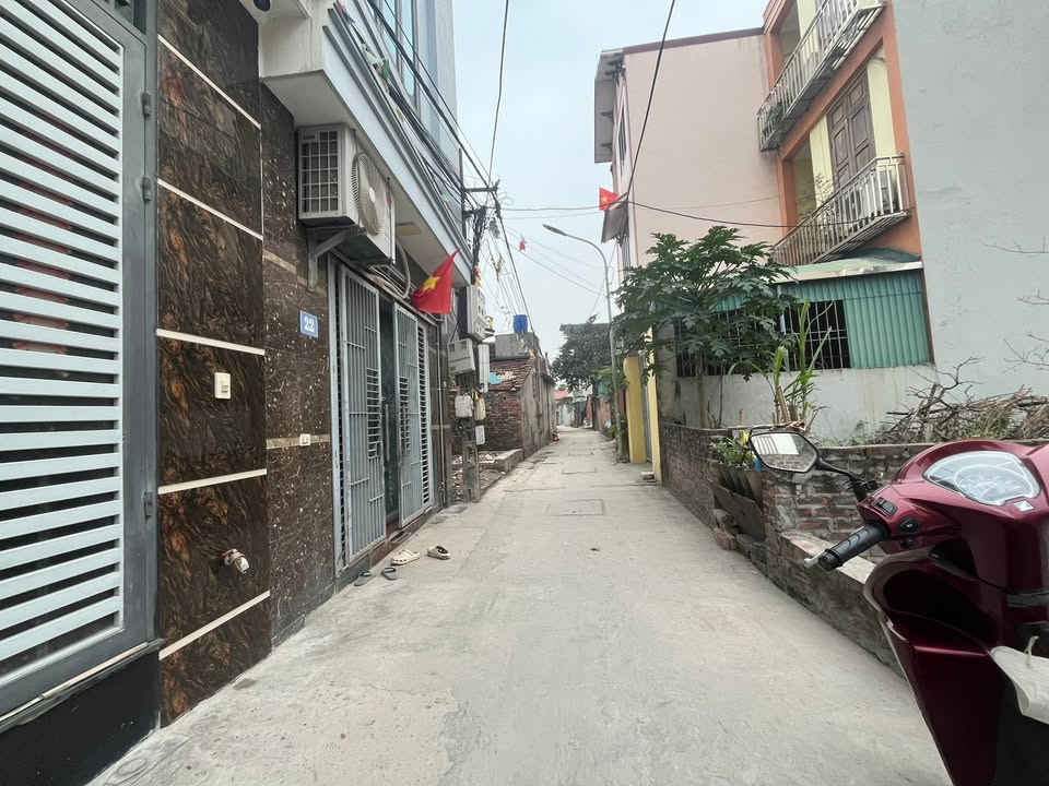 Nhà 5 tầng Trạm Trôi, 33m² giá 4 tỷ - Thiết kế hiện đại, Full nội thất!