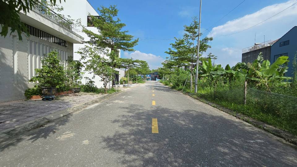 Đất nền Vincom, Hà Huy Tập, 145.6m² giá 6.3 tỷ - Vị trí trung tâm đắc địa!