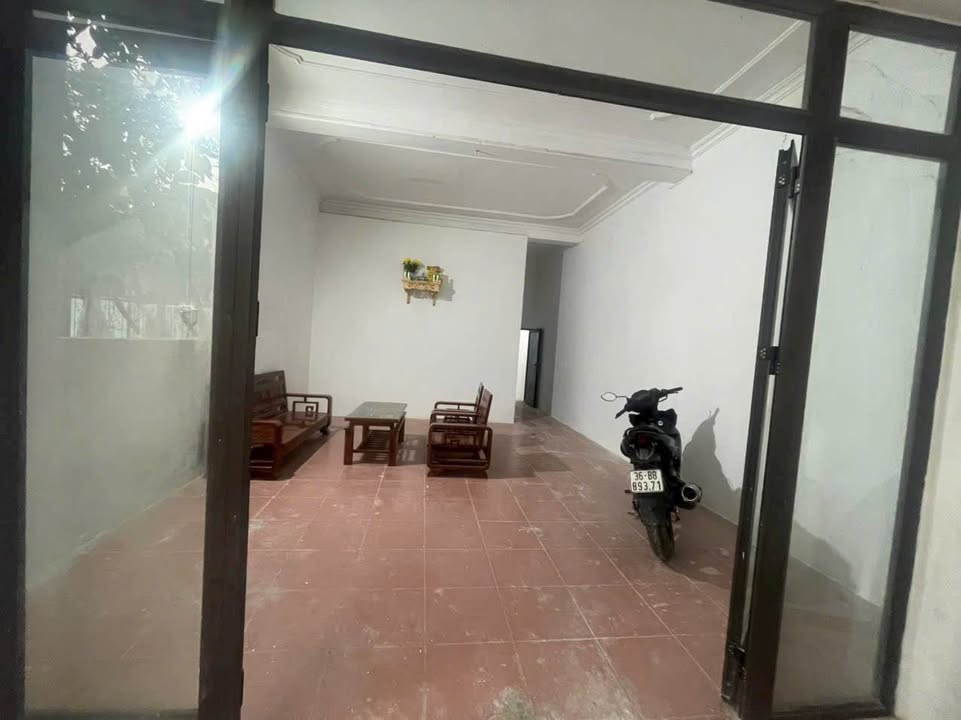 Nhà cấp 4 Lương Đắc Bằng, 100m² giá 2 tỷ - Vào ở ngay không cần sửa chữa!